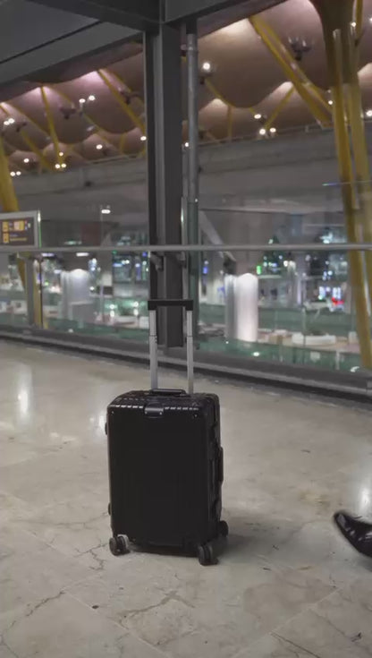 Rimas Titan Carry-On Koffer